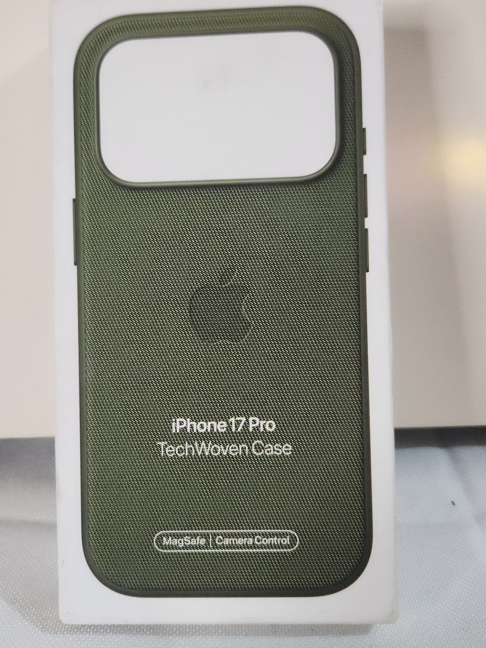 Apple TechWoven iPhone 17 Pro Case in Olive Green